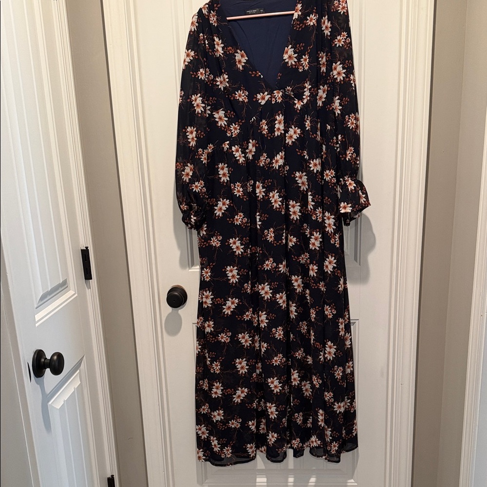 SHEIN Black Floral V-Neck Long Sleeve Maxi Dress
